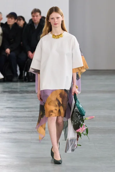 Look 24